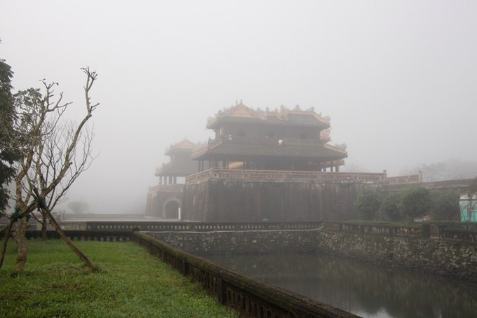 Huế chìm trong sương mù